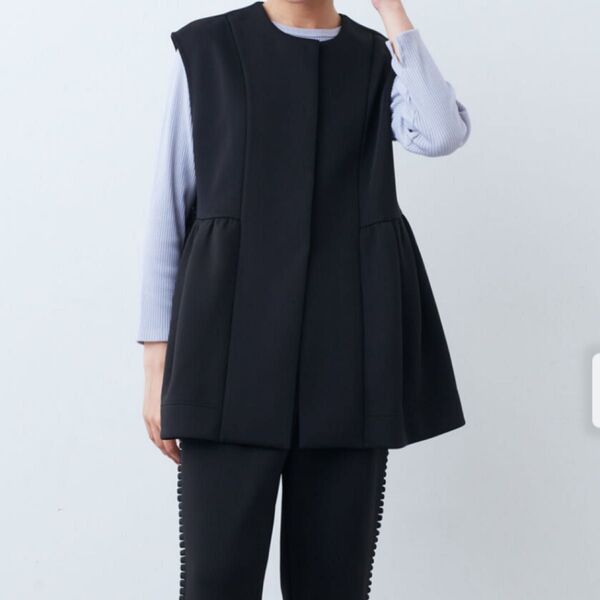 《極美品》イディット ジレ ベスト フェミニン ブラック ノースリーブ M