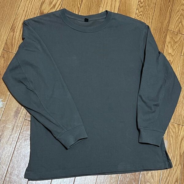 UNIQLO コットンリラックスフィットTシャツ