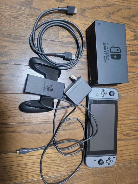 Nintendo Switch 本体 付属品のストラップ1つ無し