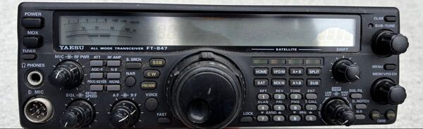YAESU FT-847八重洲無線 オールモード トランシーバー 【動作未確認】ジャンク品と致します