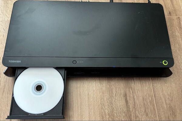 TOSHIBA 東芝 REGZA DBR-Z520 ブルーレイレコーダー。1TB HDD BDレコーダー 本体のみ