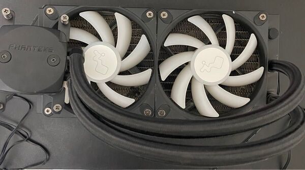 Phanteks 簡易水冷CPUクーラー 240mm