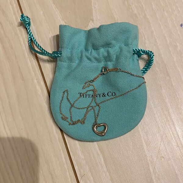 Tiffany & Co. オープンハートネックレス