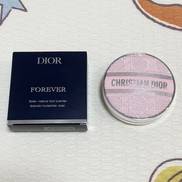 【新品未使用品】Dior ディオールスキン フォーエヴァークッションケース