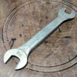 IHIシバウラ 整備用工具 車載工具 コンビネーションレンチ combination wrench サイズ表記10-12.8mm. 全長128.7mm. ユニクロ鍍金