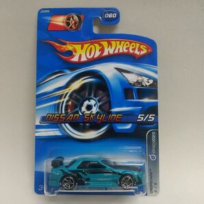 ホットウィール NISSAN SKYLINE GT-R R32