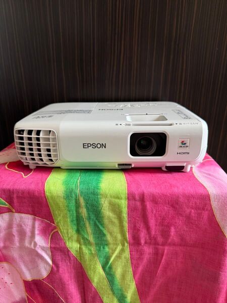 Epson EB-S03 プロジェクター本体