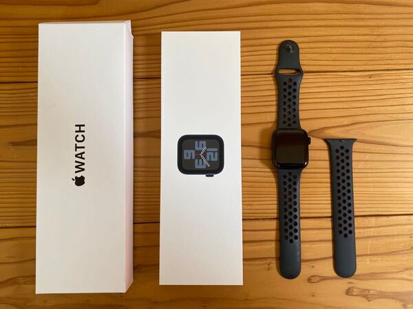 Apple Watch SE GPSモデル 第2世代 40mm ブラック NIKEバンド