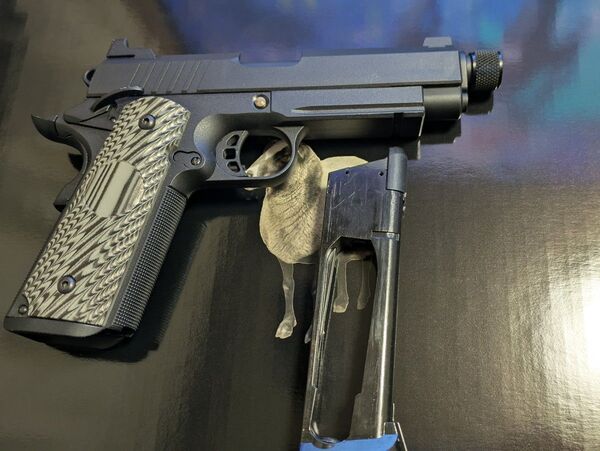 Baton SilentHawk ガスガンco2gbb