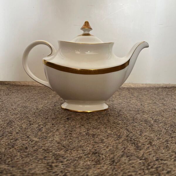 希少!!Royal Doulton Royal Gold Teapot Largeティーポット 金縁 ホワイト 上品