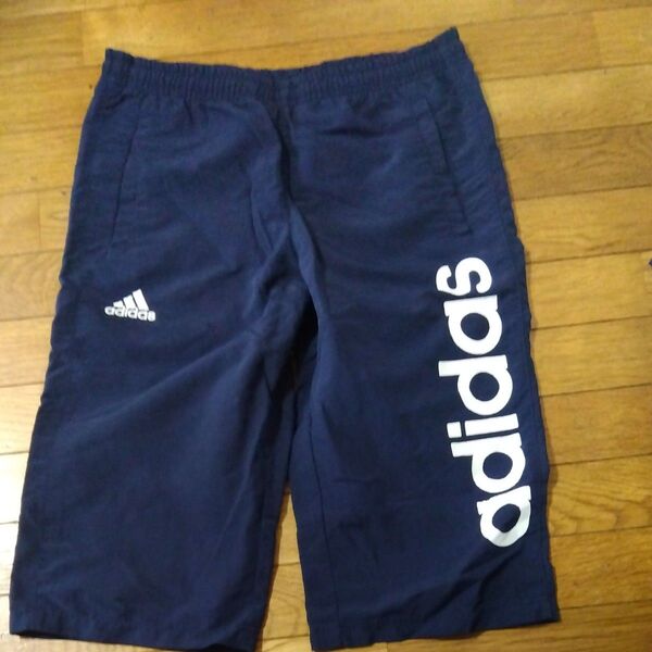 adidas ハーフパンツ ネイビー