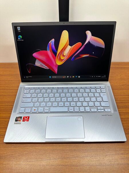 1. ZenBook UM431D Ryzen7 3700 8Gb 512Gb