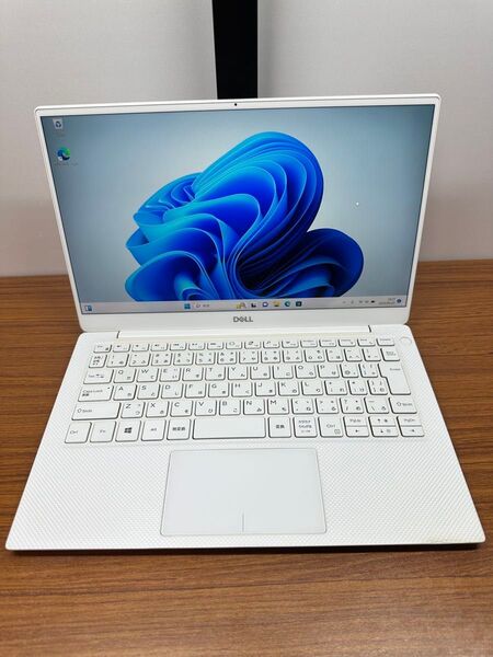 3.Dell XPS 13 9380 i7-8565 16Gb 128Gb 4K