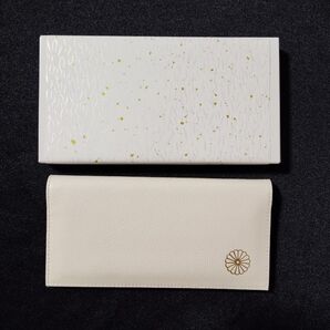 新品 未使用 皇居 皇居財布 長財布 本革 オフホワイト 箱付 ロングウォレット 財布 開運 金運アップ オフ白 ホワイト 箱付き
