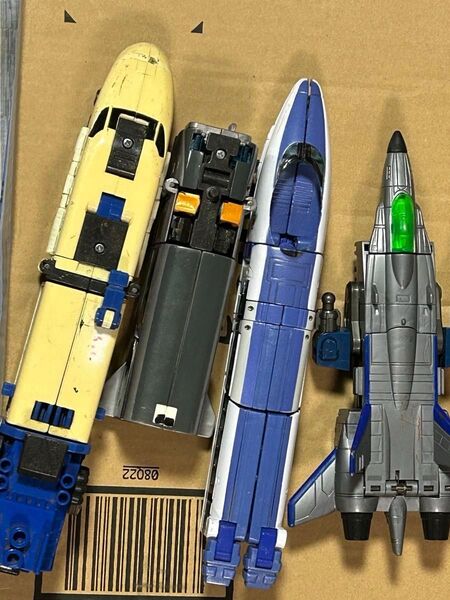 ダグオン 他変形ロボット ※武器のネジがありません