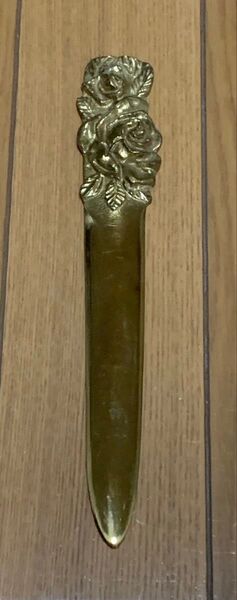 ペパーナイフ(持ち手薔薇彫刻)