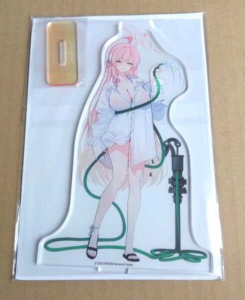 ブルーアーカイブ アクリルスタンド ハナコ 水着