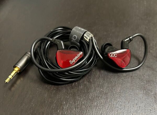 qdc superior Red 美品 有線イヤホン カナル型