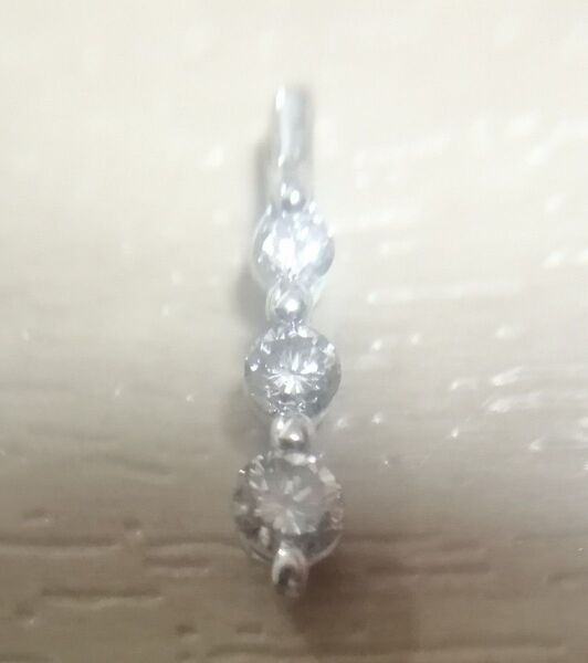 【値下不可】ダイヤ 0.2ct k18wg 約0.5g ペンダントトップ