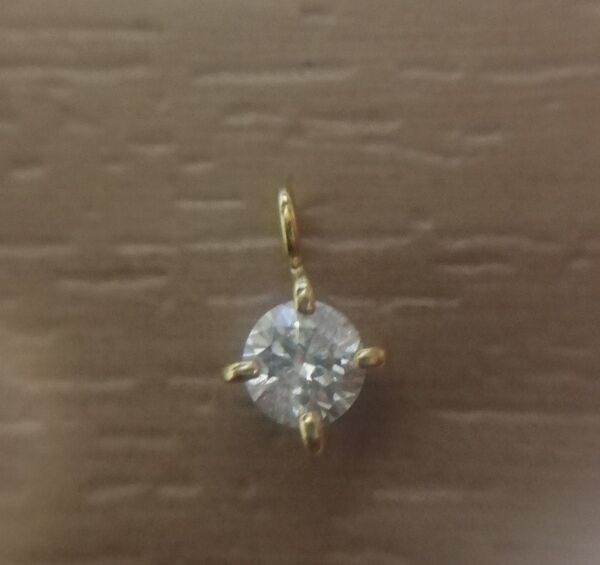 【値下不可】ダイヤ 0.1ct k18 ペンダントトップ