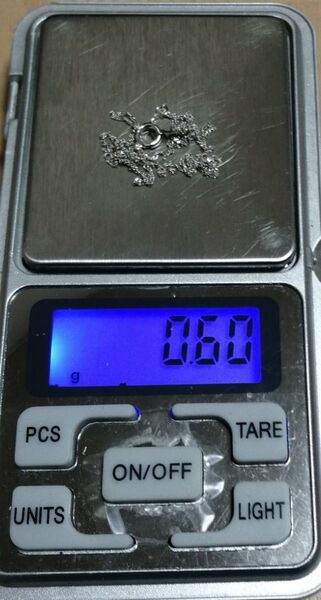 【長め約42センチ!値下不可】k18wg 約0.6g スクリュー ネックレス チェーン