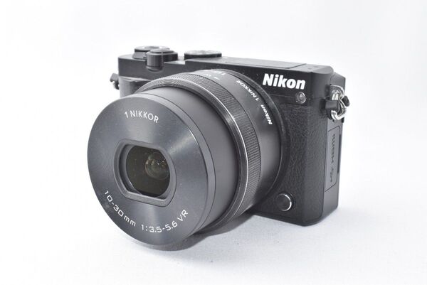 【美品】ニコン Nikon 1 J5 ブラック 10-30mmレンズキット