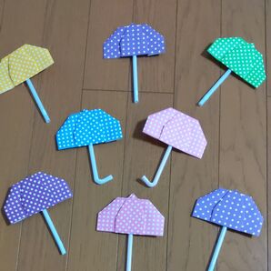 6月壁面飾り カラフル面白い傘 8本