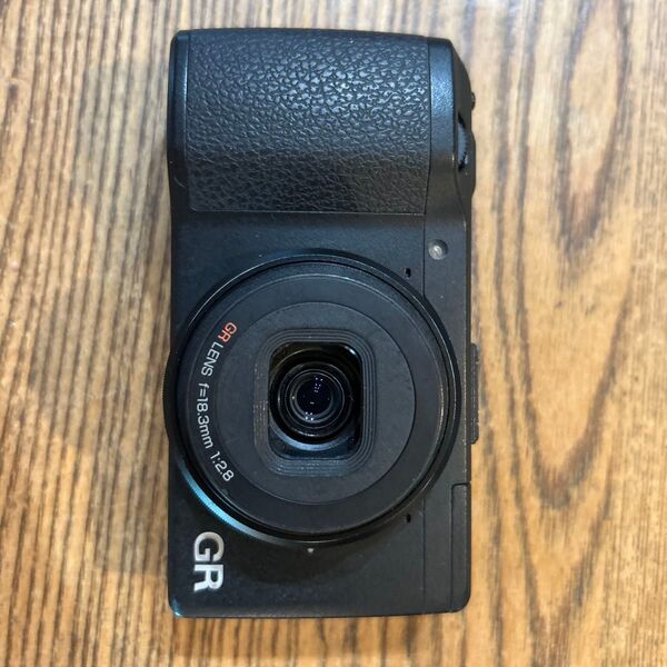 Ricoh GR コンパクトデジタルカメラ APS-CサイズCMOSセンサー コンパクトデジタルカメラ