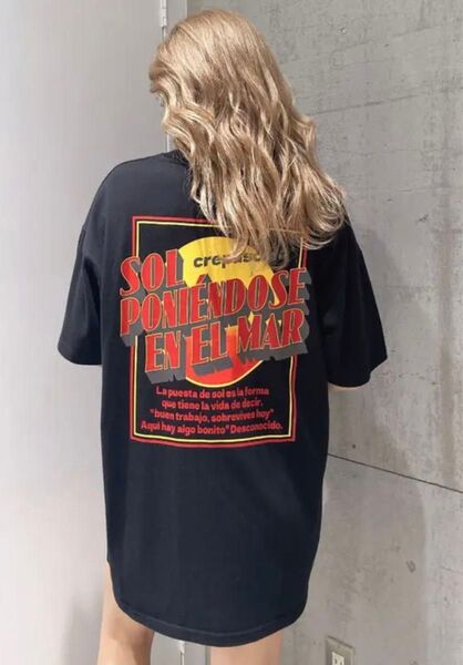新品 タグ付き GYDA sol poniendose en el mar BIG Tシャツ 半値以下