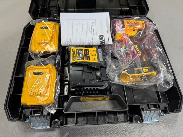 ☆未使用品☆DEWALT 18Vブラシレスインパクトレンチ DCF911P2T