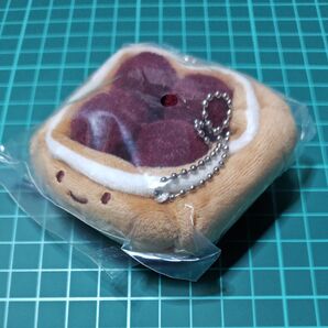 ベリーデニッシュ パンのぬいぐるみ4