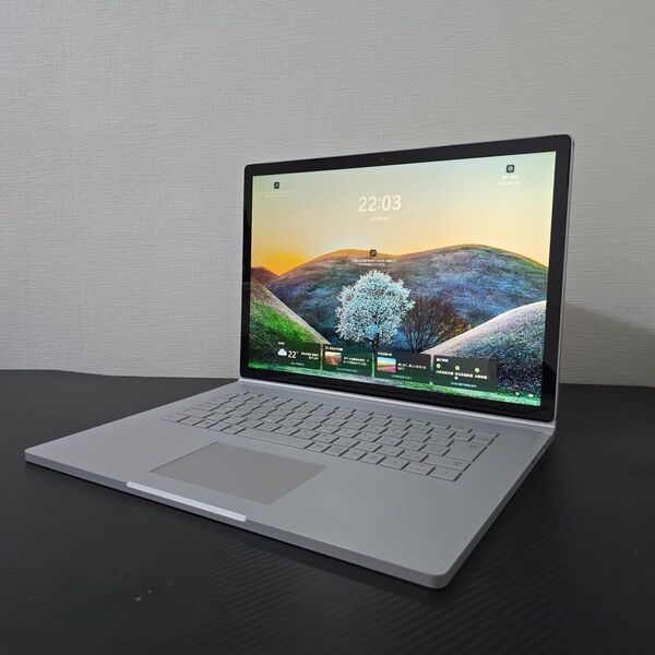 Sufacebook 2 第8世代i7 16G/SSD1TB GTX1060搭載