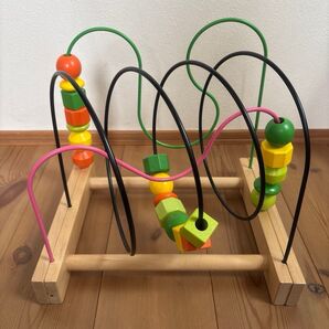 ルーピング IKEA 知育玩具 赤ちゃん おもちゃ