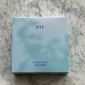 est ラスティングクラリティ ルースパウダー