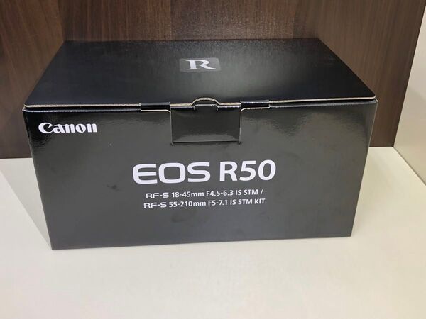 【新品未使用品】Canon EOS R50 ダブルズームキット ホワイト