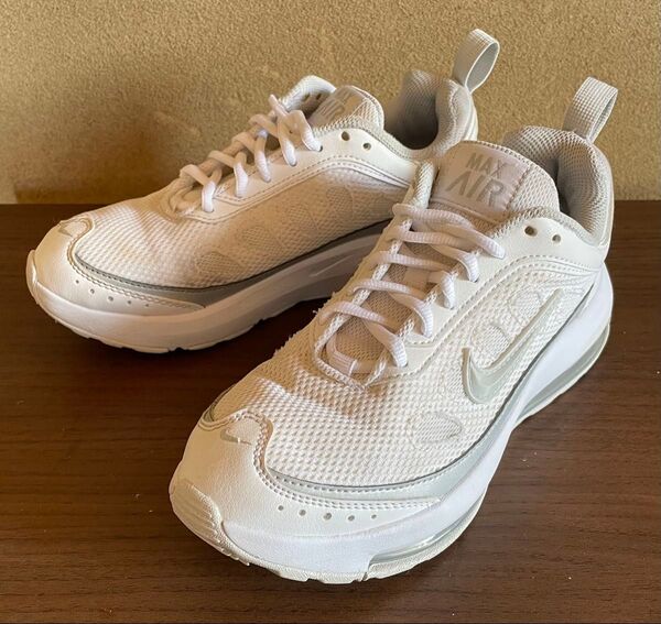ナイキ NIKE エアマックス AP AIR MAX AP CU4870−102 ホワイト 22.5cm