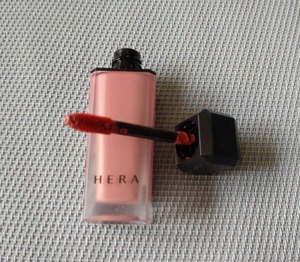 HERA センシュアル パウダーマット リキッド N 426