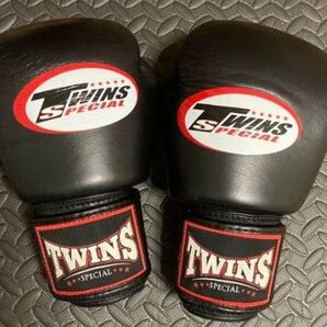 TWINS 本革製ボクシンググローブ 8oz