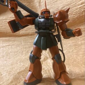 機動戦士ガンダム【ザクⅡ FS型 ガルマ専用機】1/144・HG/プラモデル/ジャンク品【送料無料】価格交渉はスルーします
