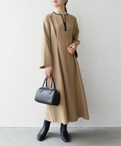 完売 SHIPS シップスエニィ ダブルクロスウエストタック Aライン ワンピース キャメル