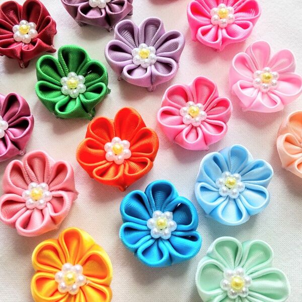 17個 つまみお花 無地サテンリボン ハンドメイド