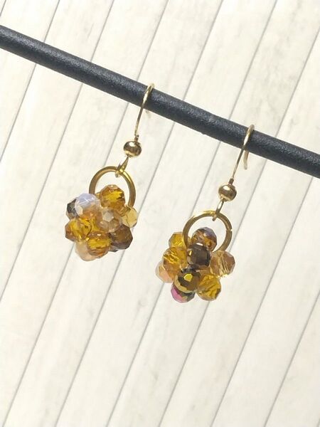 10ハンドメイドピアス/イヤリング ビーズボール