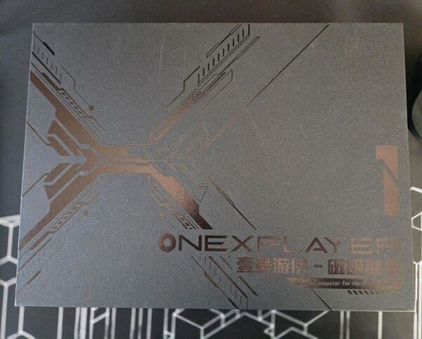 【美品】ONEXPLAYER X1 8840u 32GB/2TB