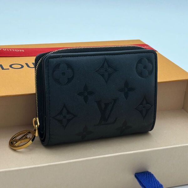 極美品 ルイヴィトン ルー 二つ折り財布 ブラック ラムスキン クッサン