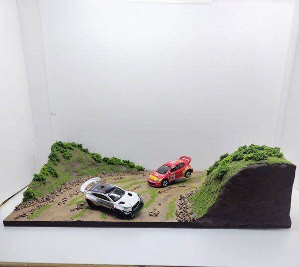 ジオラマベース ミニカーステージ ダートコース!1/58〜1/72対応