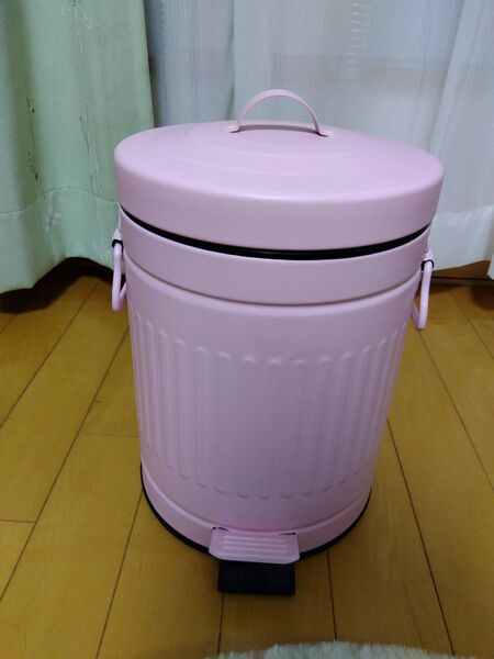 値下げ!美品! ペダル式ゴミ箱 ピンク色