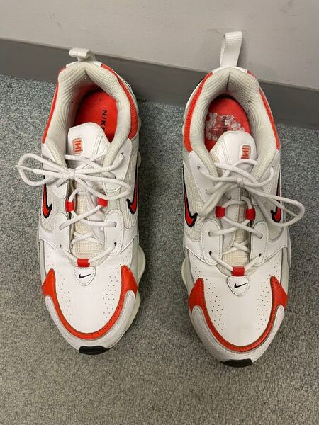 nike SHOX NOVA WHITE RED woman'sサイズ US10.5 27.5cm