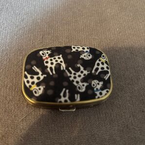 ワンチャンピルケース。