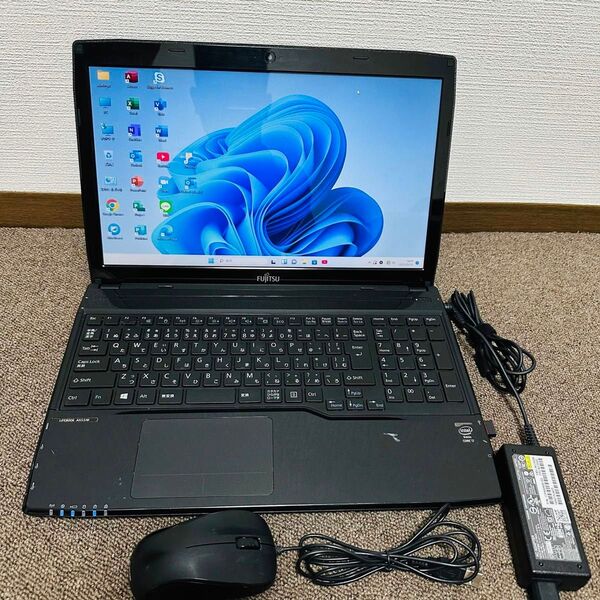 S56 Fujitsuノートパソコンi7メモリ8G高速Windows11オフィス