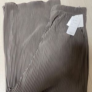 新品未使用 タグ付き しまむら プリーツズボン プリーツパンツ 【Lサイズ】 長ズボン